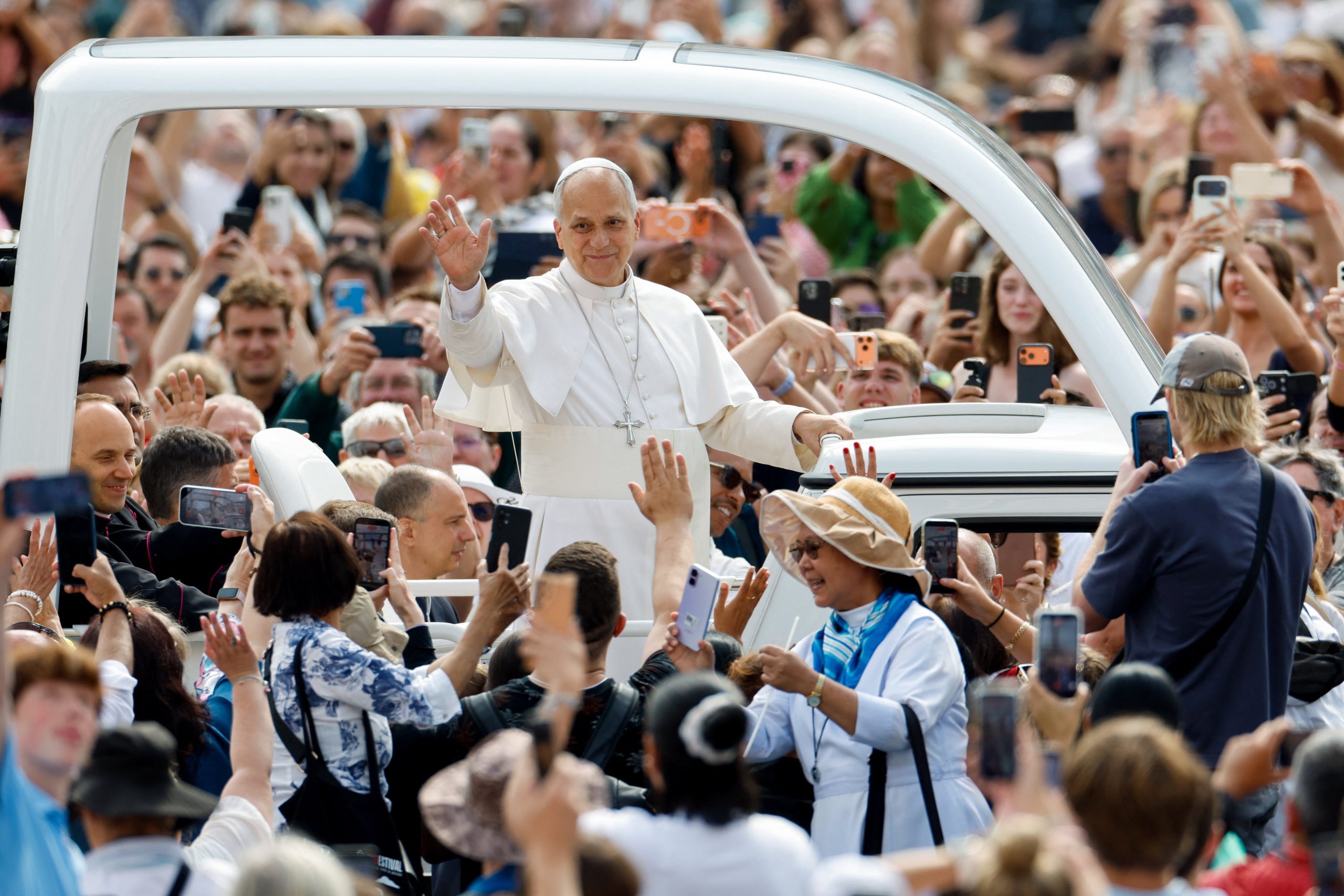 Pope Leo: The rites and symbols of the Mass are not arbitrary